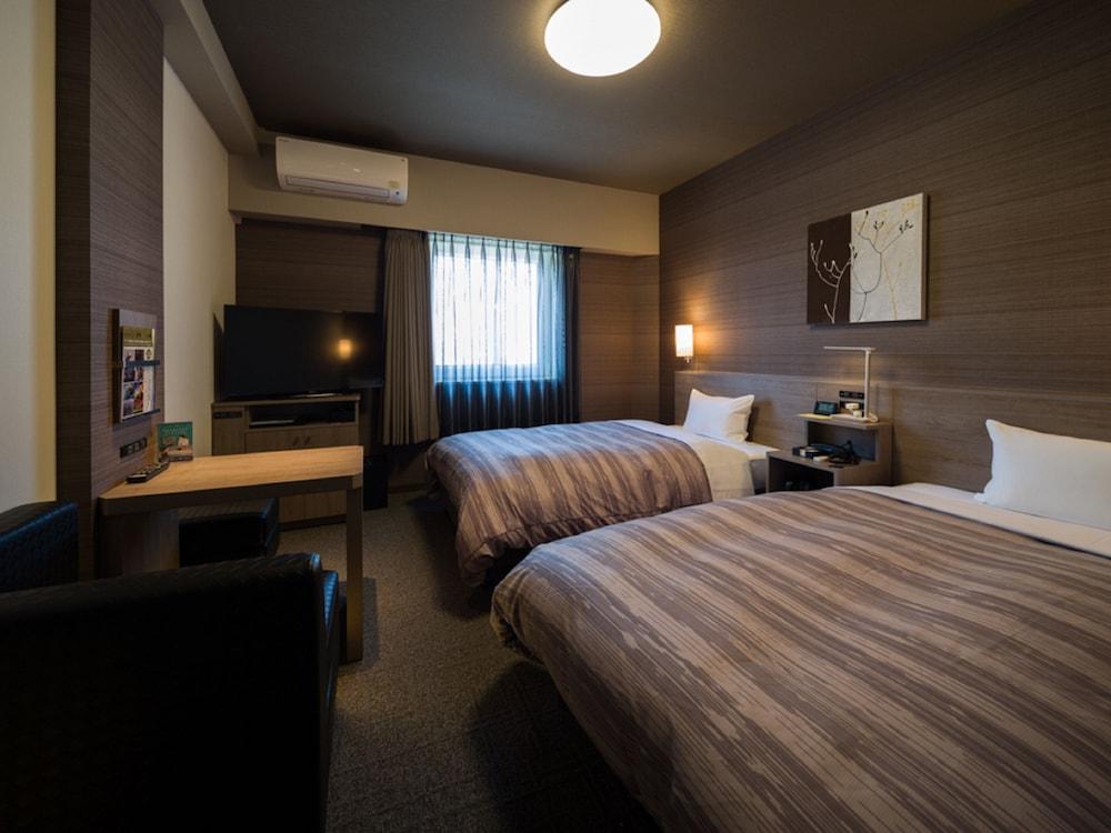 Hotel Route-Inn Komoro Екстериор снимка