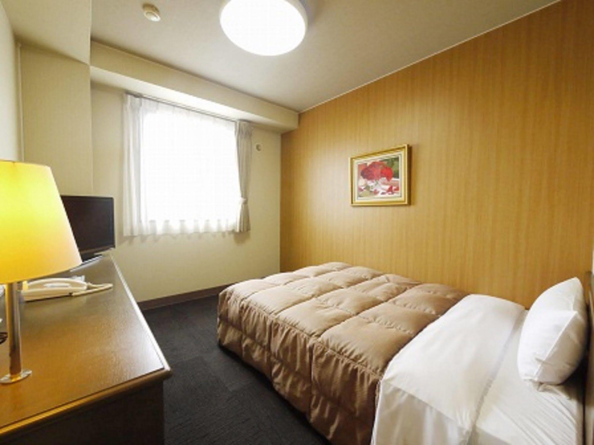 Hotel Route-Inn Komoro Екстериор снимка